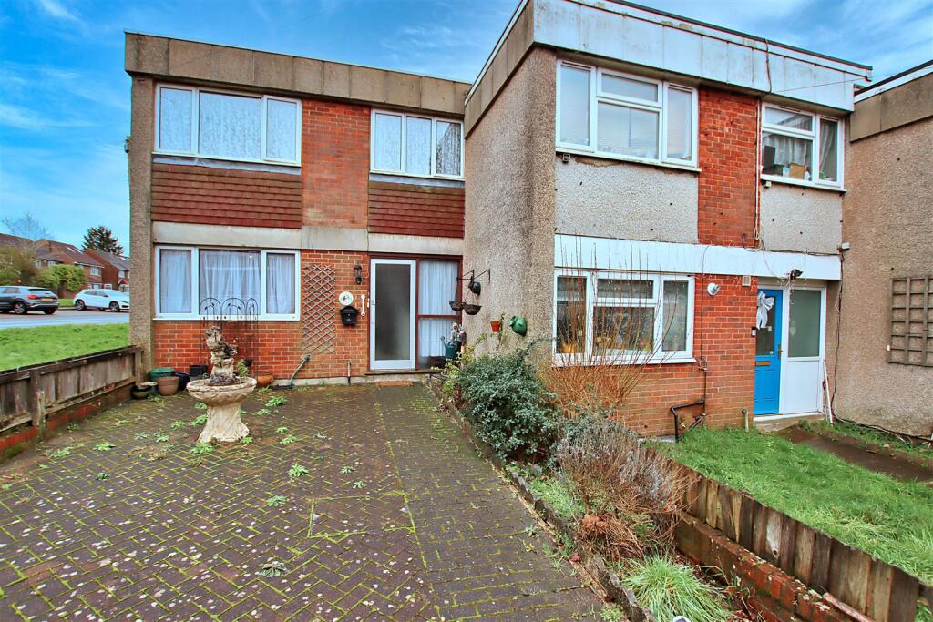 Main image of property: Stanborough Close, Borehamwood