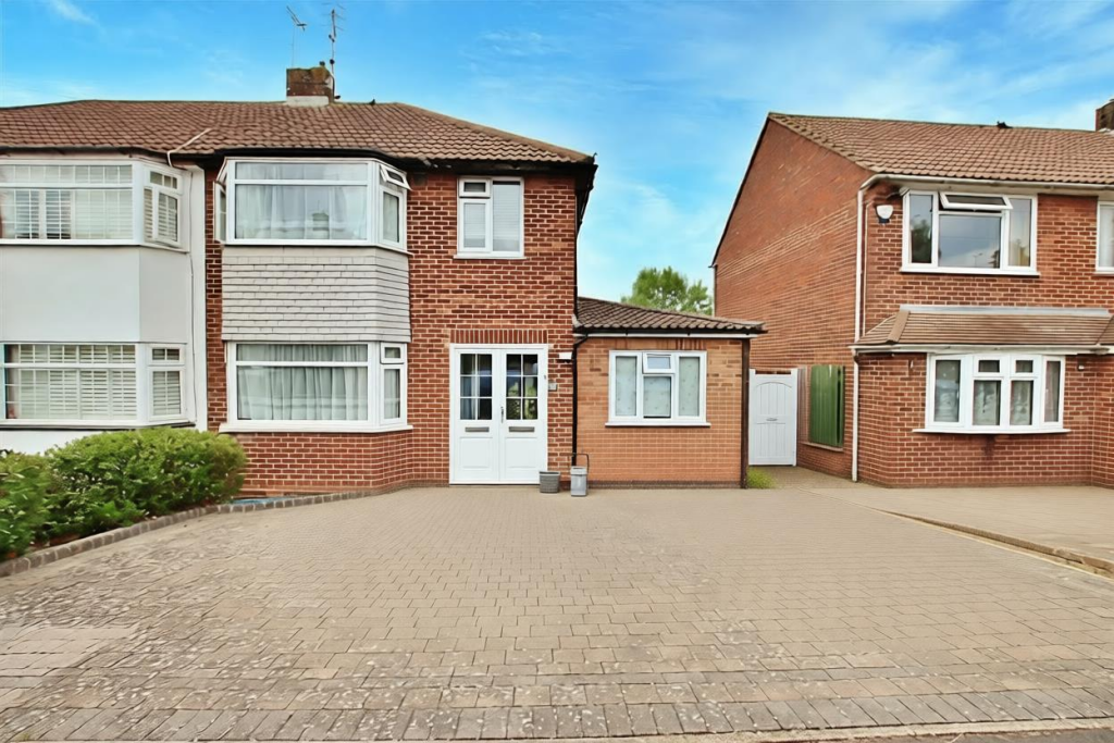 Main image of property: Lullington Garth, Borehamwood