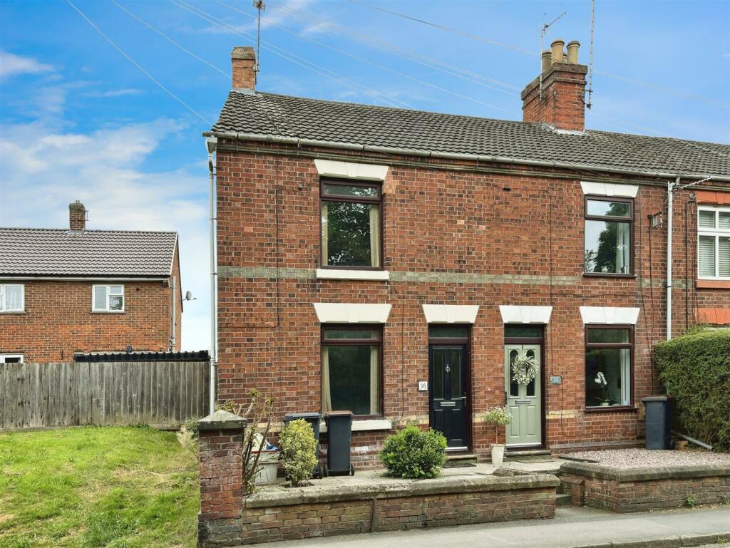 2 bedroom end of terrace house for rent in Derby Road, AshbyDela