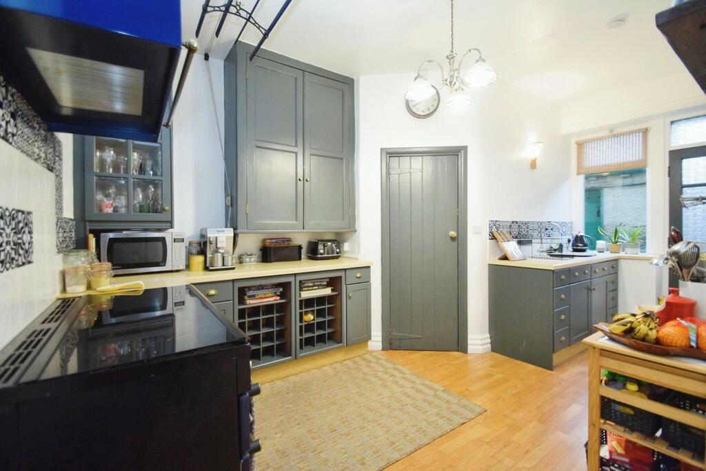 Additional property image - Banks Lane, Riddlesden
