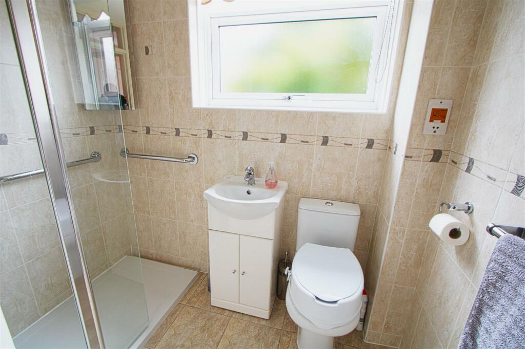 Additional property image - Crescent Gardens, Billericay