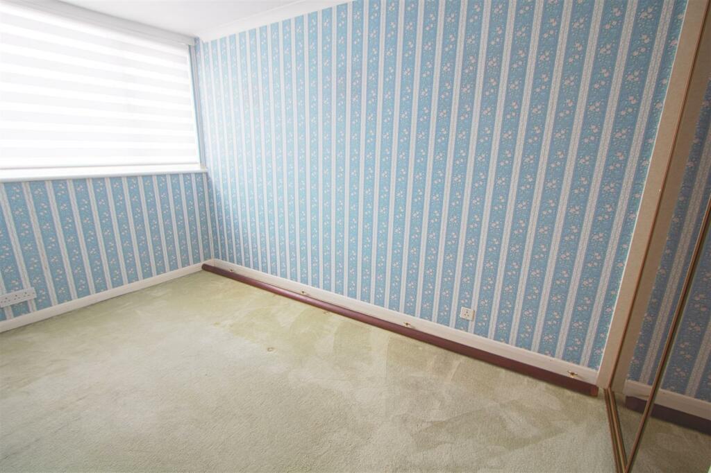 Additional property image - Crescent Gardens, Billericay