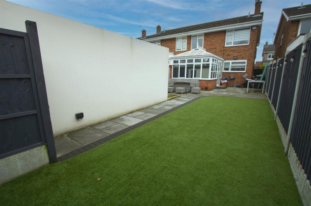 Additional property image - Hollyford, Billericay
