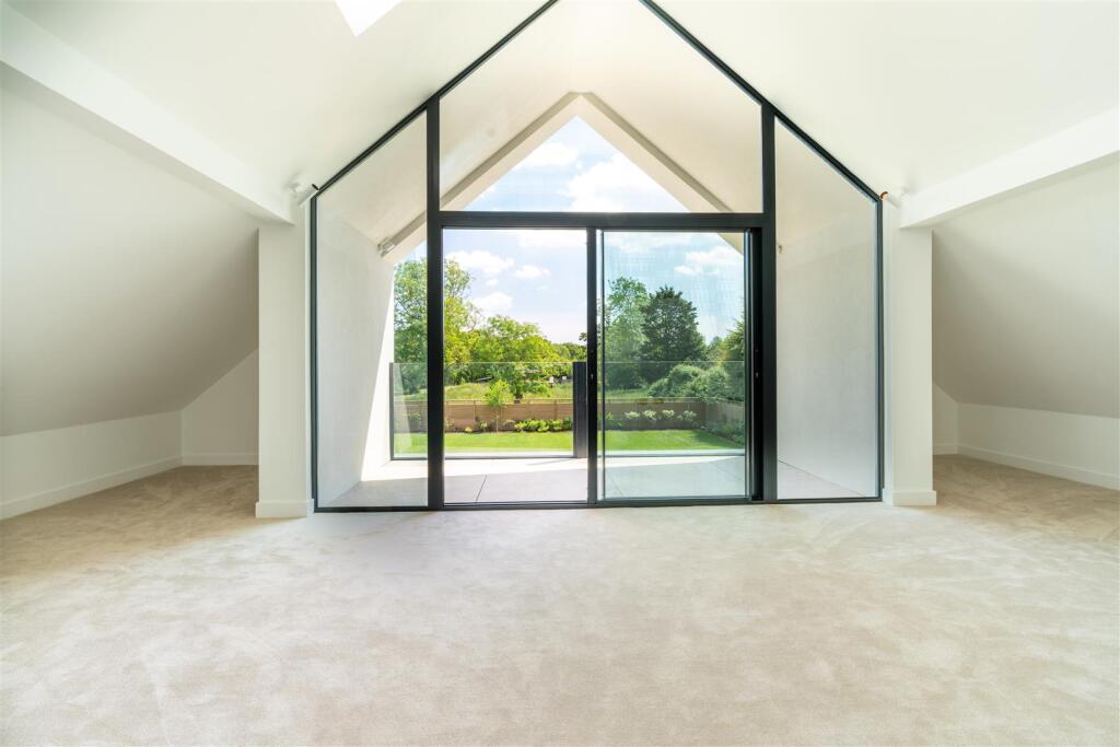 Additional property image - Broomhills Chase, Little Burstead, Billericay