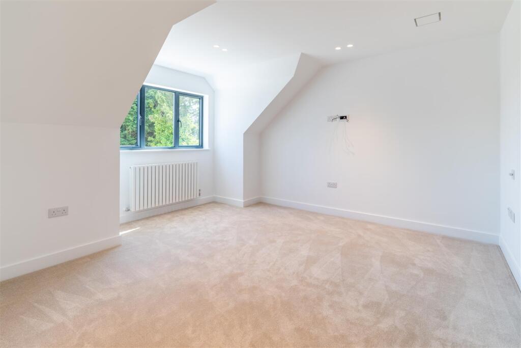 Additional property image - Broomhills Chase, Little Burstead, Billericay
