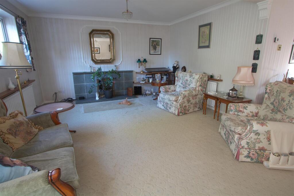 Additional property image - Jacksons Lane, Billericay