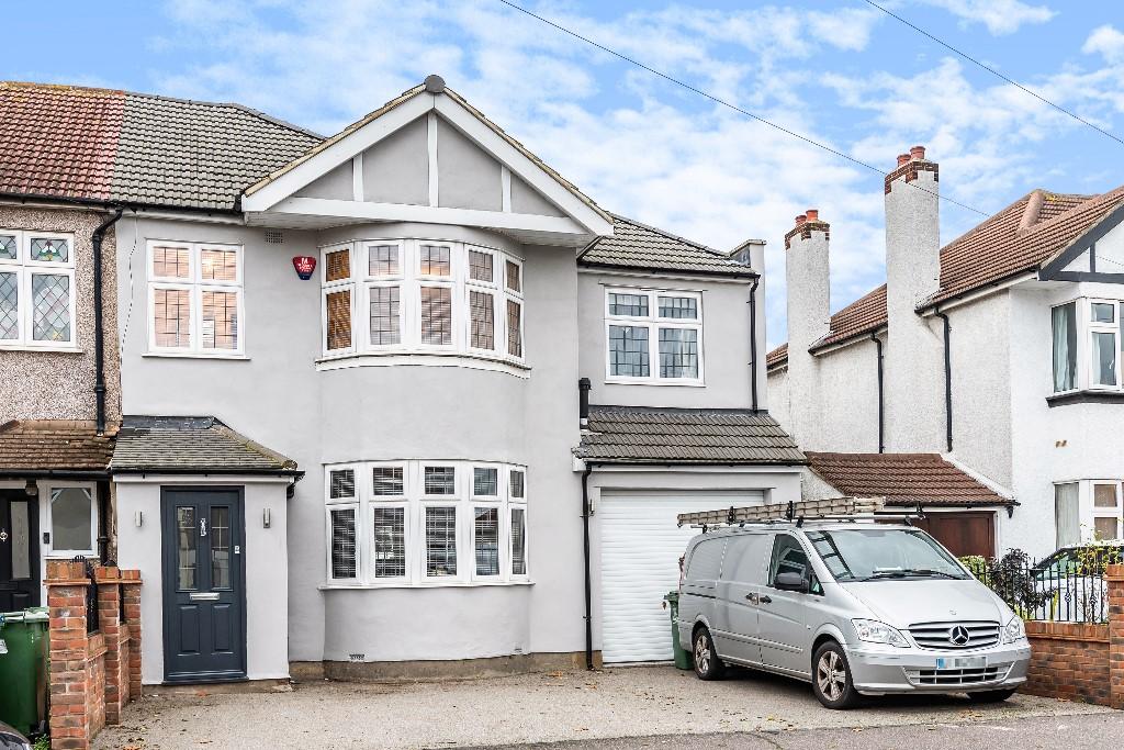 5 bedroom semidetached house for sale in Bedonwell Road, Bexleyheath