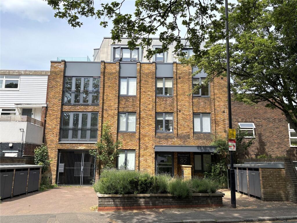 Main image of property: Fortis Green, London, N2