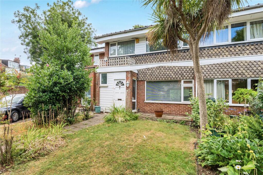 Main image of property: St. Regis Close, London, N10