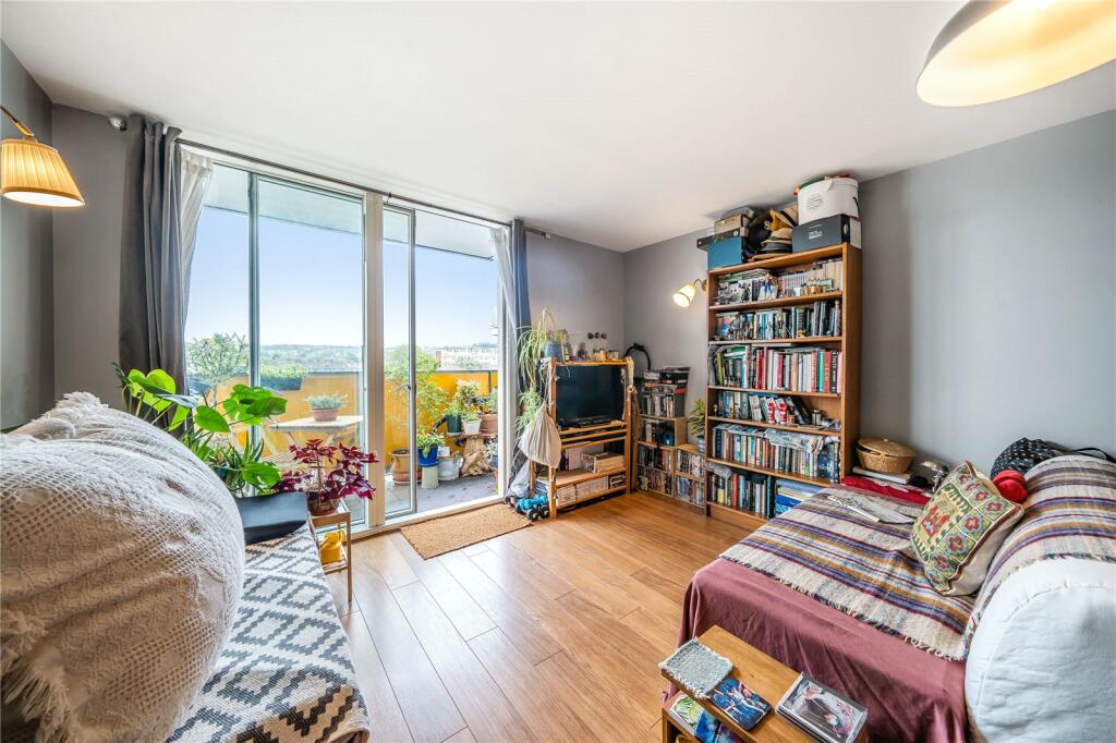 1 bedroom apartment for sale in New River Village, Hornsey, N8