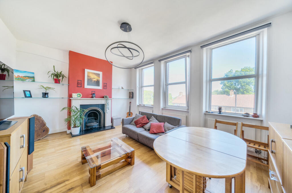 Main image of property: Cheapside, Fortis Green, London, N2