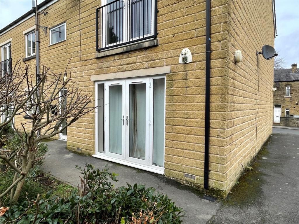 2 bedroom apartment for sale in Regency Gardens, Pellon, Halifax, HX2