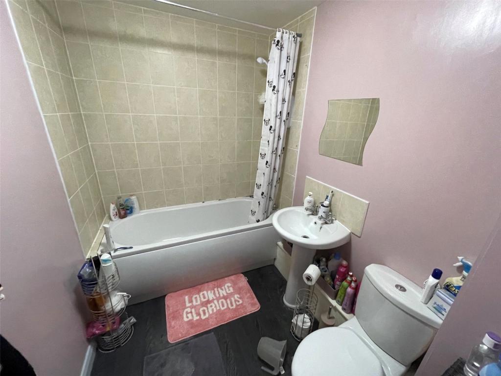 2 bedroom apartment for sale in Regency Gardens, Pellon, Halifax, HX2