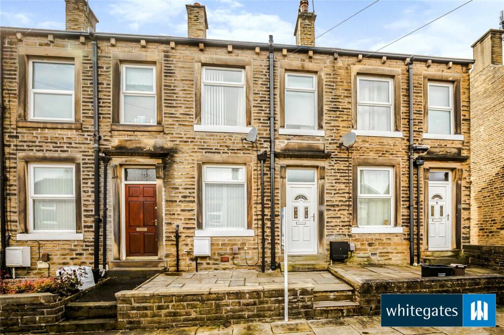 2 bedroom terraced house for sale in Cheltenham Place, off Huddersfield