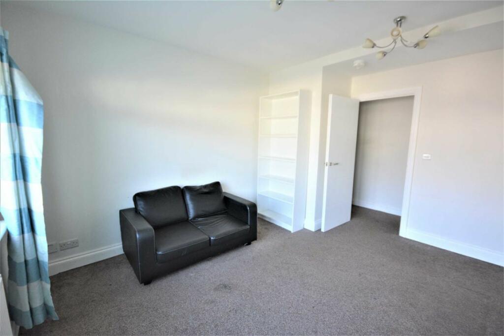 1 bedroom flat for rent in Rundell Crescent, London, NW4