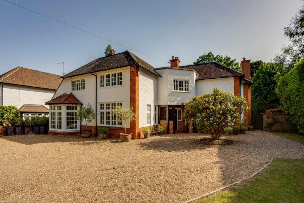 5 bedroom house for rent in Park Road, Stoke Poges, Slough, SL2