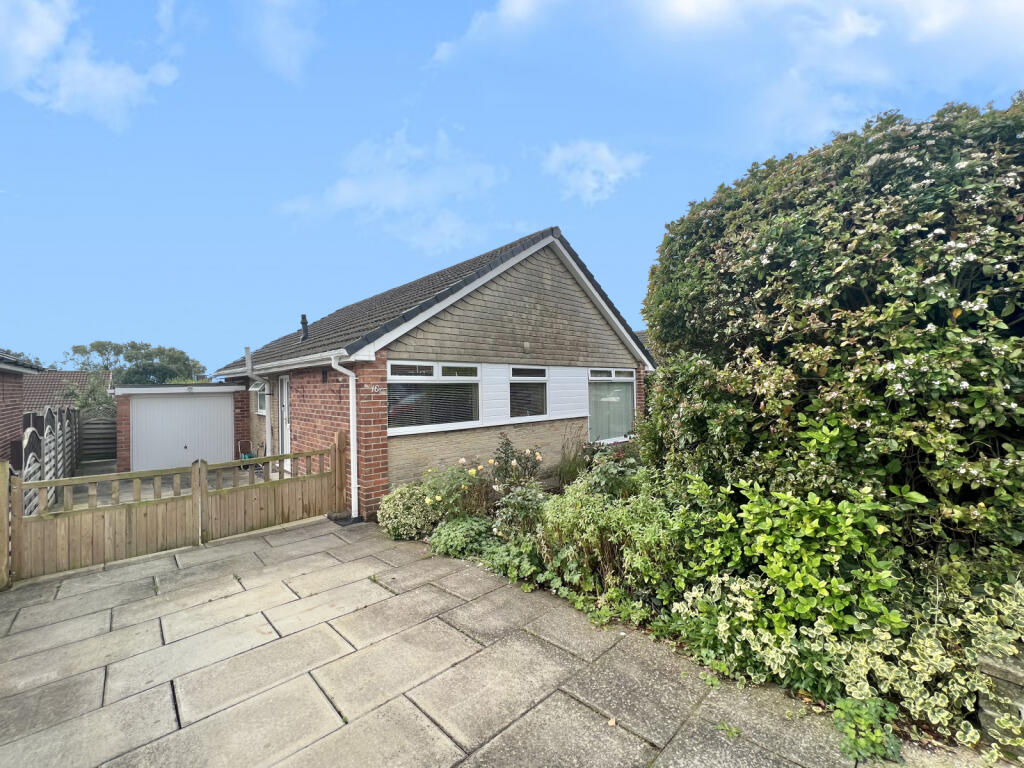 2 bedroom detached bungalow for sale in Richmondfield Avenue, Barwick