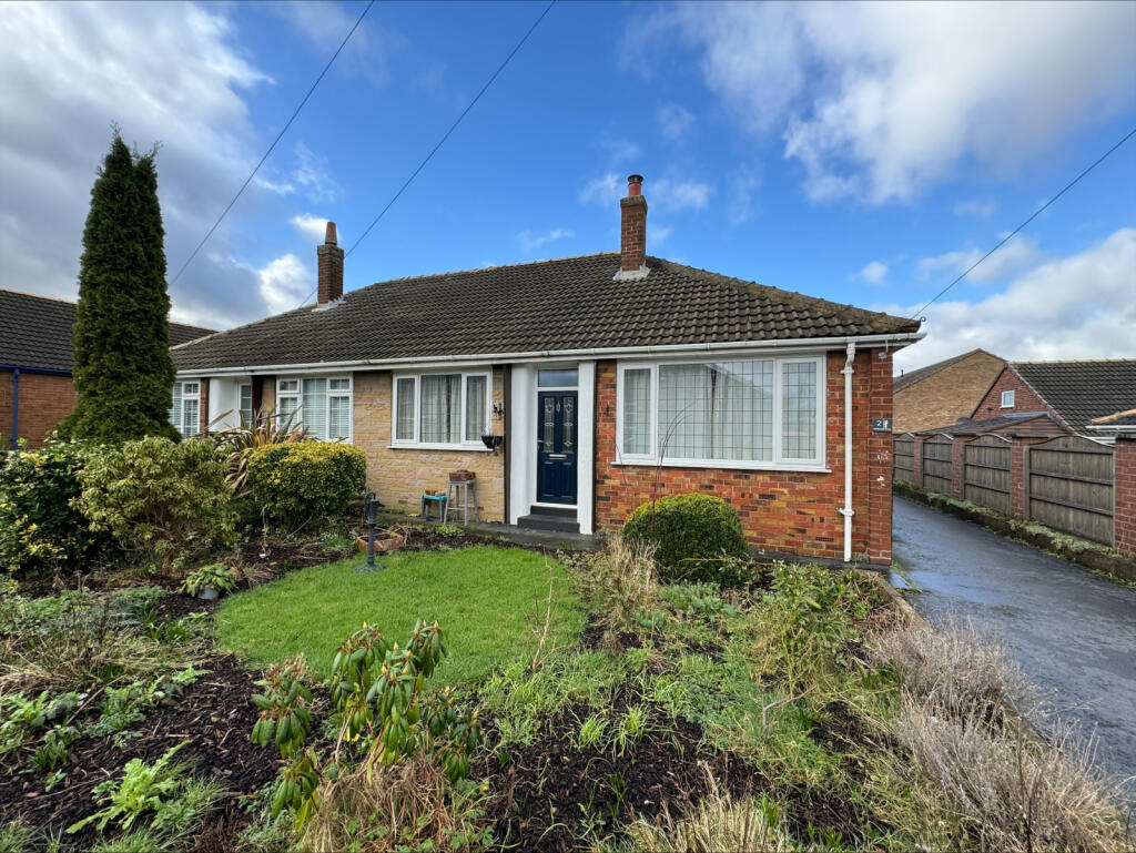 2 bedroom bungalow for sale in Abbotsway, Garforth, LS25