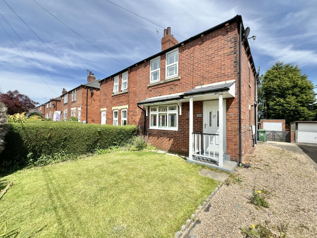 3 bedroom semidetached house for sale in Summerhill Road, Methley, LS26