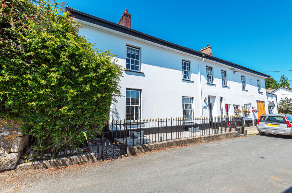 5 bedroom semidetached house for sale in Henwood, Liskeard, Cornwall, PL14