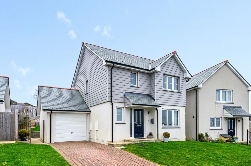 3 bedroom detached house for sale in Chestnut Drive, Dobwalls, Liskeard