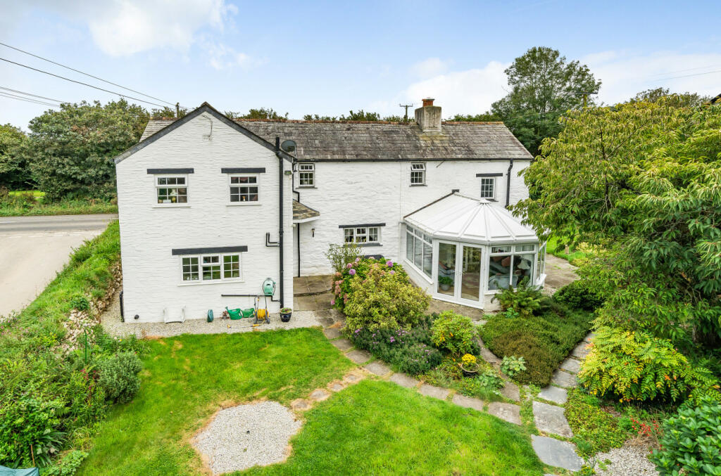 4 bedroom detached house for sale in West Taphouse, Lostwithiel