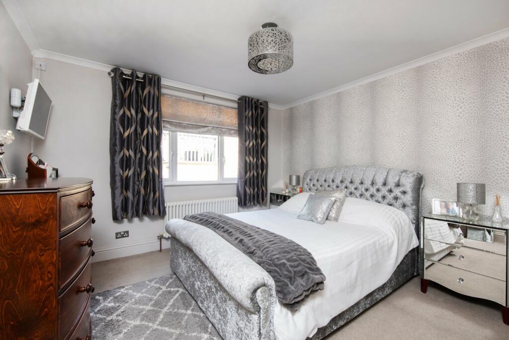 Additional property image - Wellsway, Bath, BA2