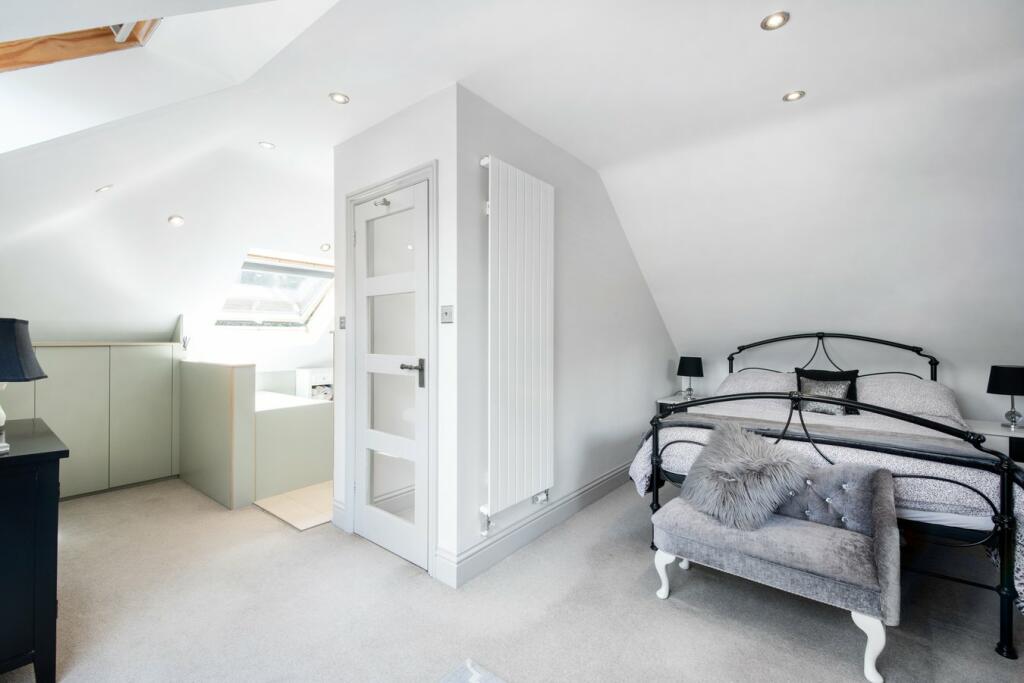 Additional property image - Wellsway, Bath, BA2