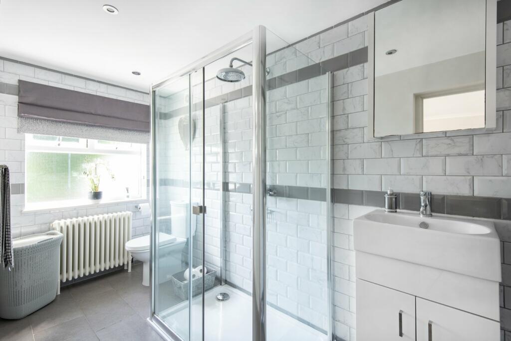 Additional property image - Wellsway, Bath, BA2