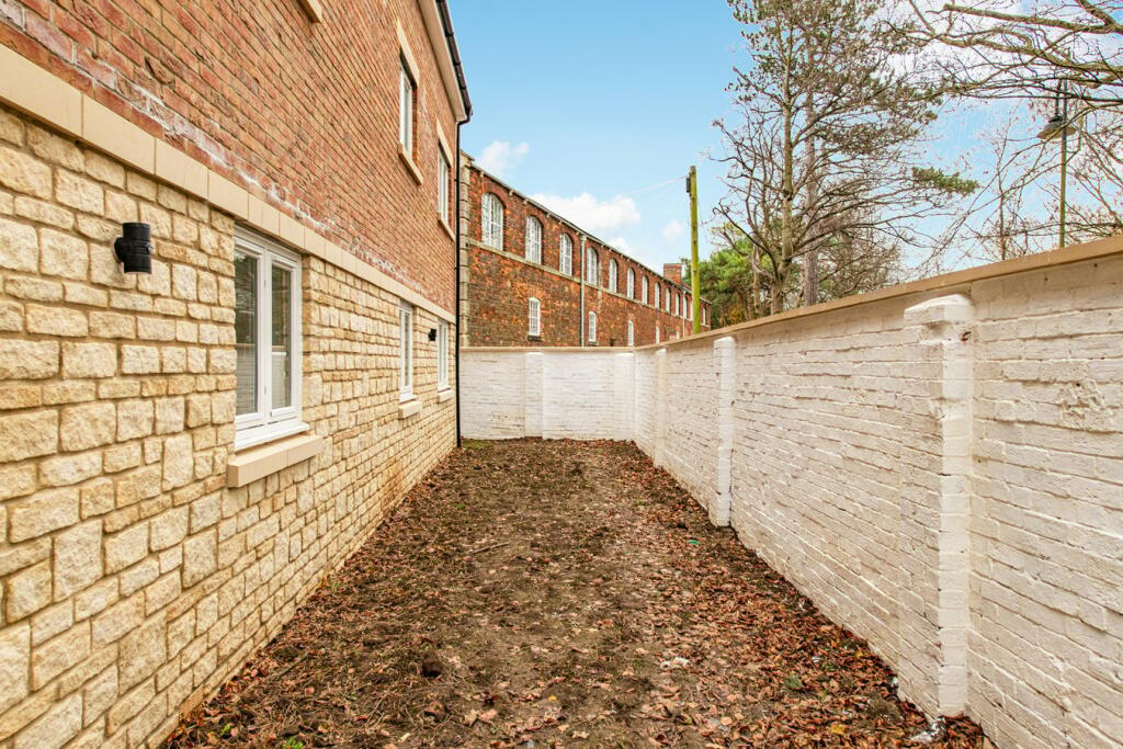Additional property image - Polebarn Road, Trowbridge, BA14