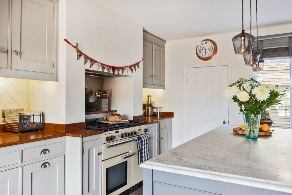 Additional property image - Belgrave Crescent, Bath, BA1