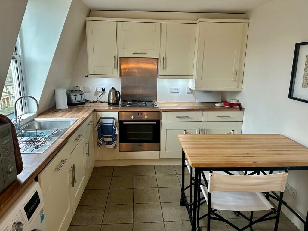 Additional property image - 18 Royal Crescent, Bath, BA1