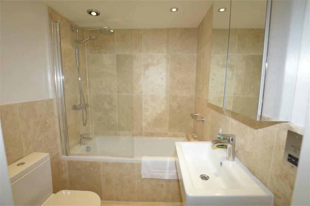 Additional property image - 18 Royal Crescent, Bath, BA1