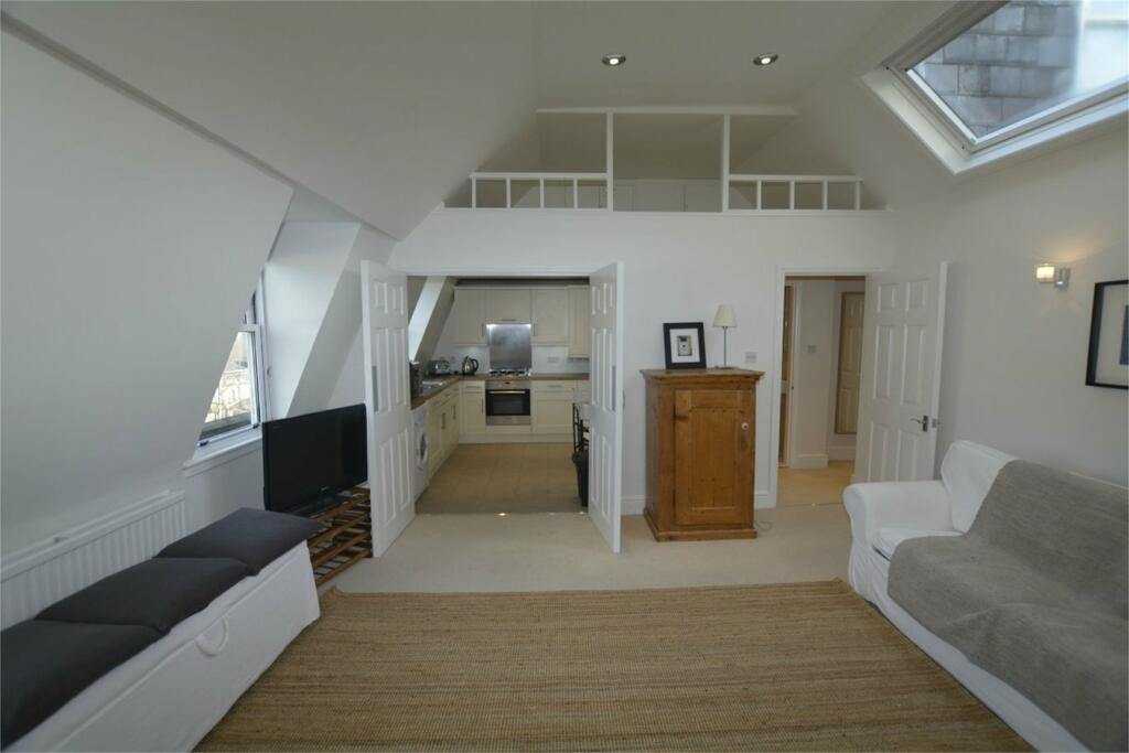 Additional property image - 18 Royal Crescent, Bath, BA1
