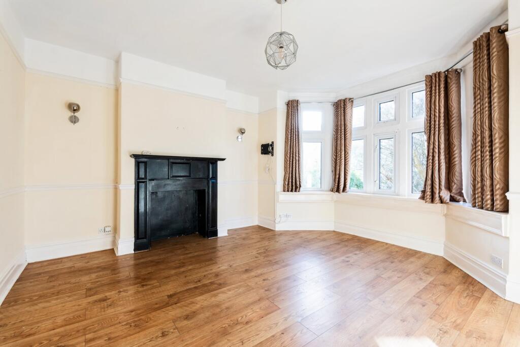 Additional property image - Crescent Gardens, Bath, BA1