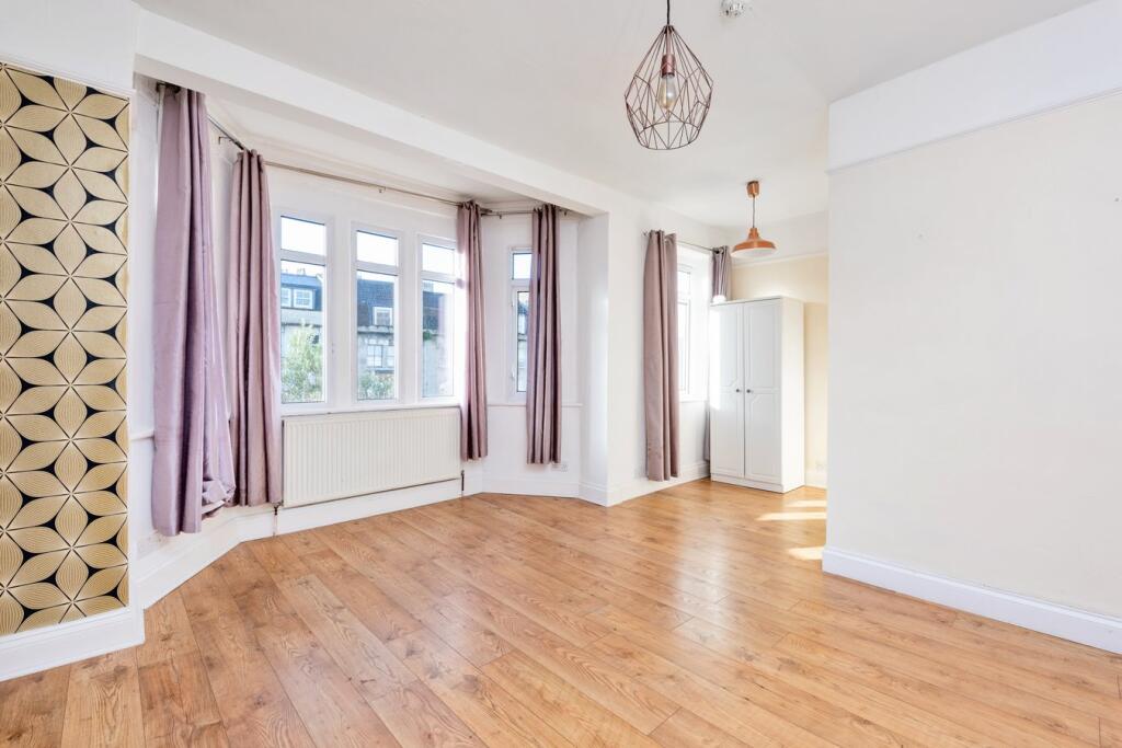Additional property image - Crescent Gardens, Bath, BA1