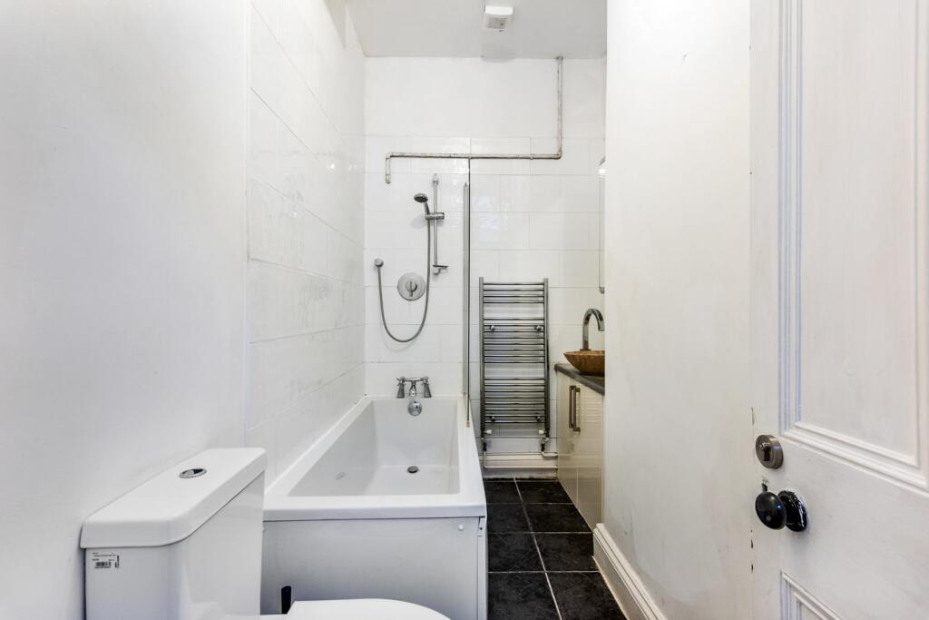 Additional property image - Crescent Gardens, Bath, BA1
