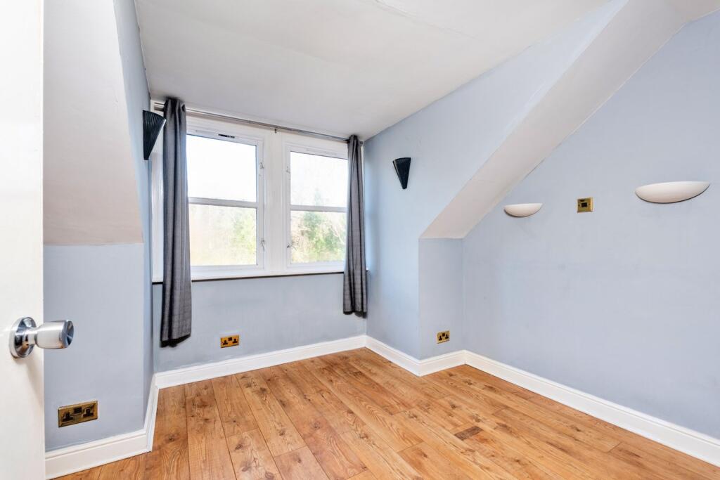 Additional property image - Crescent Gardens, Bath, BA1