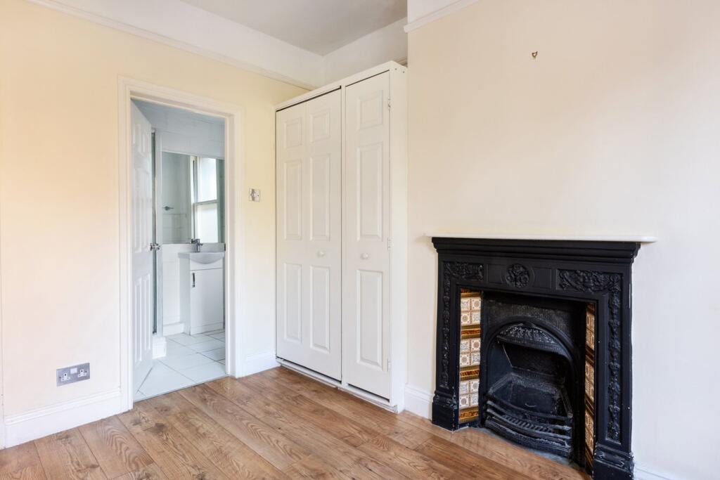 Additional property image - Crescent Gardens, Bath, BA1