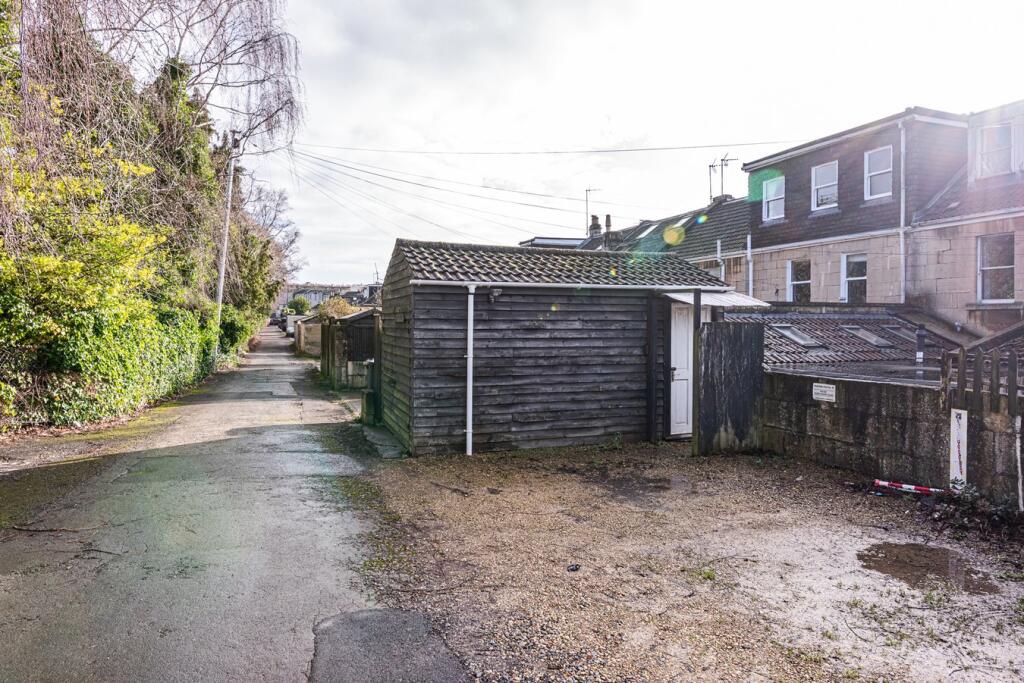 Additional property image - Crescent Gardens, Bath, BA1