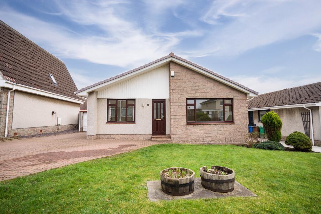 4 bedroom bungalow for sale in Morlich Road, Dalgety Bay, KY11