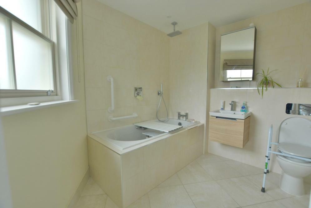 Additional property image - Fleur De Lis, East Borough, Wimborne, BH21 1PL