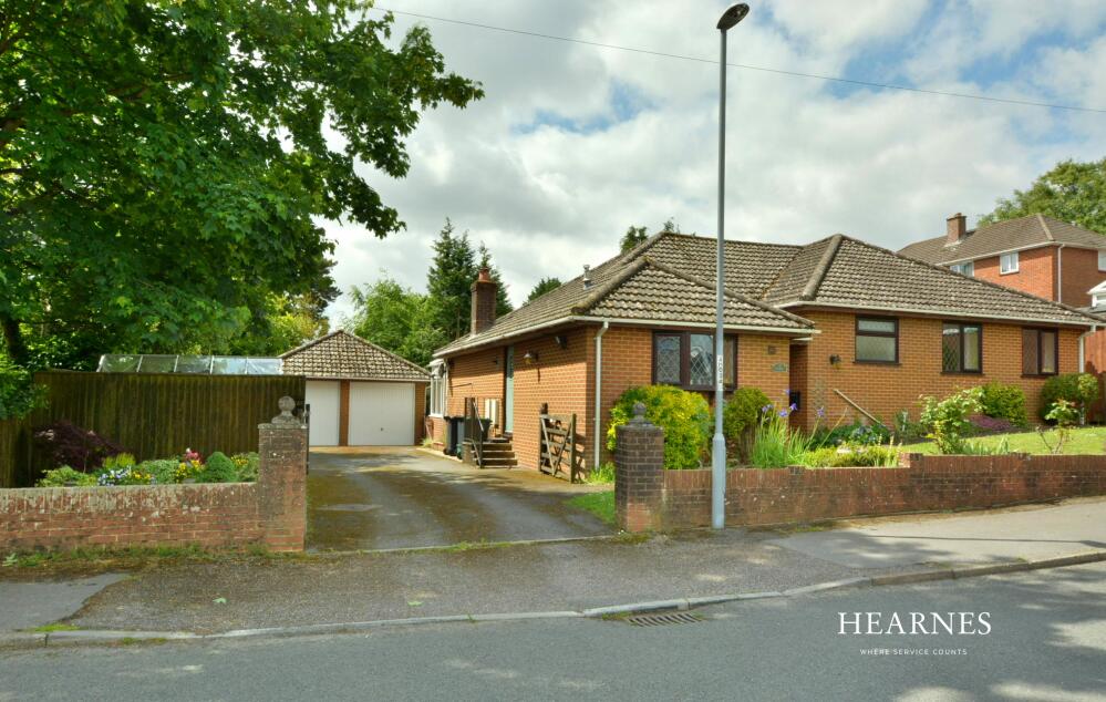 4 bedroom detached bungalow for sale in Hanham Road, Corfe Mullen, BH21