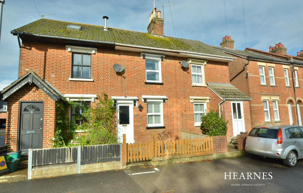 3 bedroom terraced house