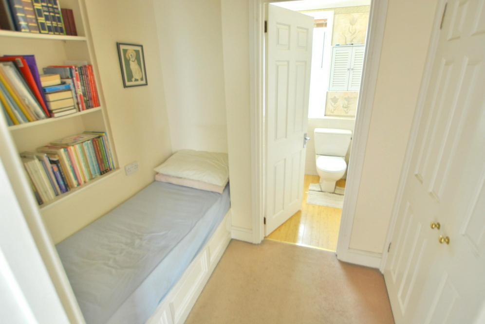 Additional property image - Grove Road, Wimborne, BH21 1BN