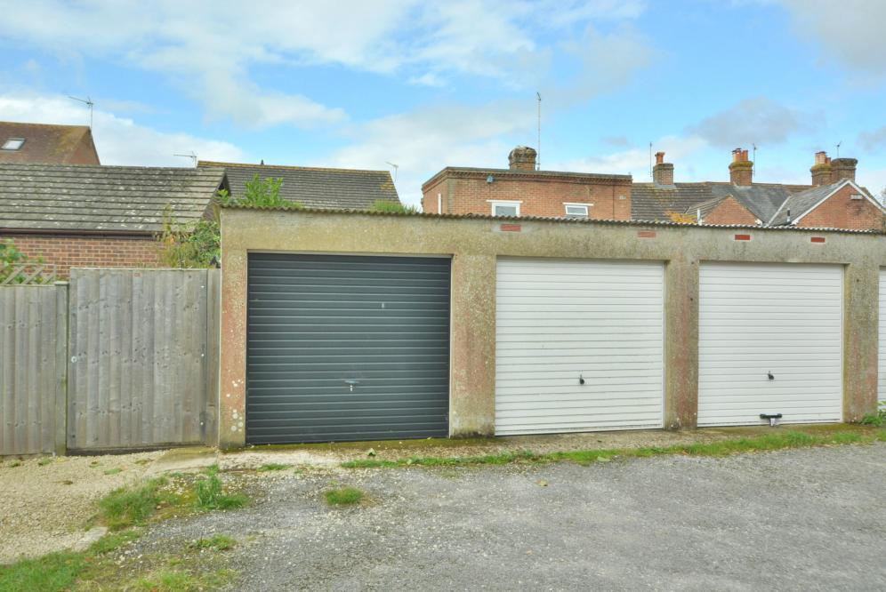 Additional property image - Grove Road, Wimborne, BH21 1BN