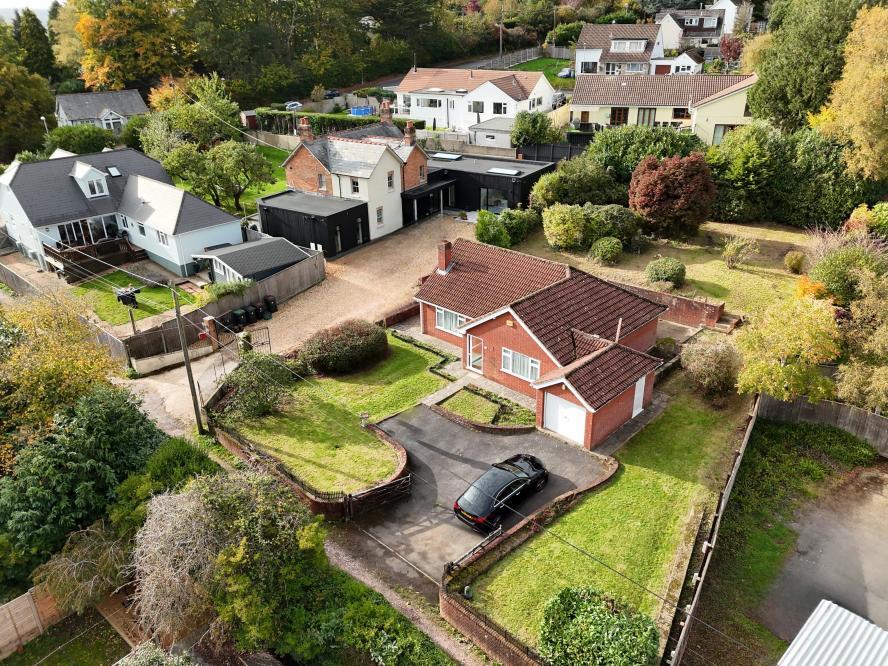 Main image of property: Middlehill Road, Colehill, BH21 2HL