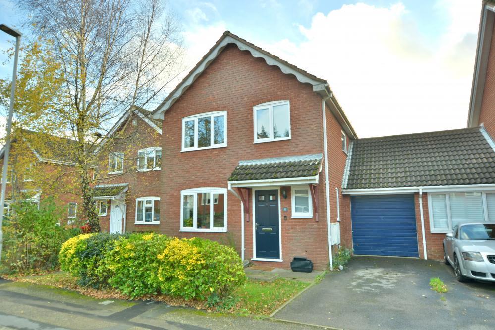 Main image of property: Canford View Drive, Colehill, Dorset, BH21 2UW