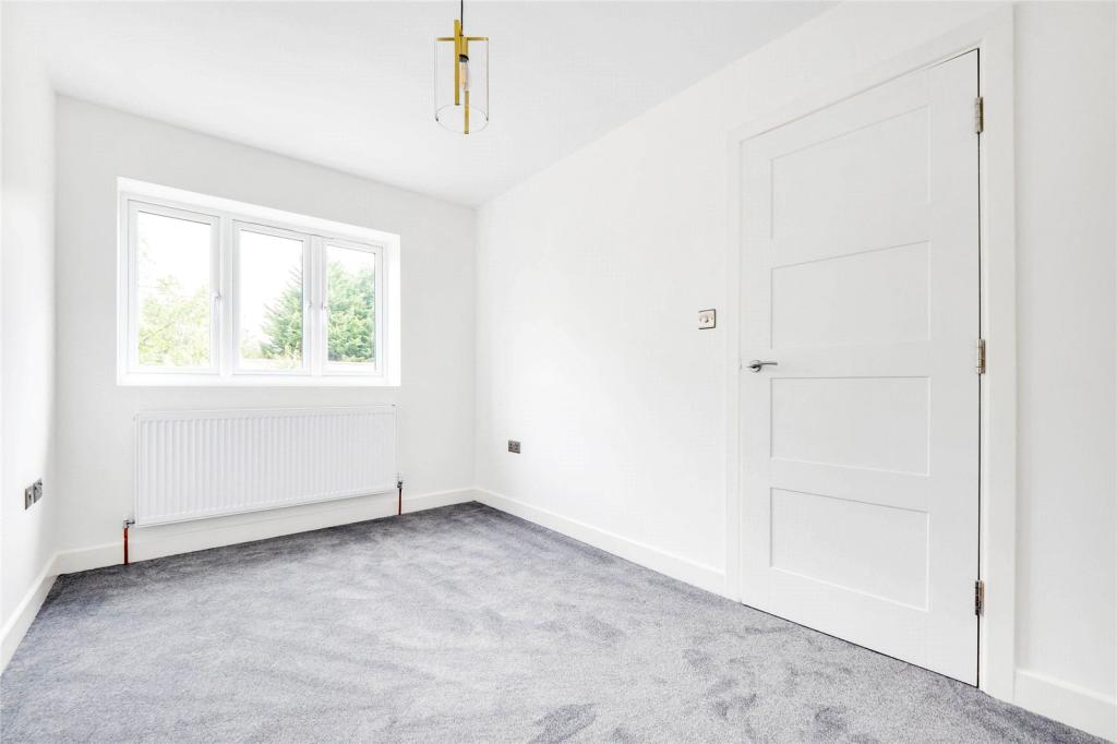 3 bedroom terraced house for sale in Rural Way, Furzedown, London, SW16