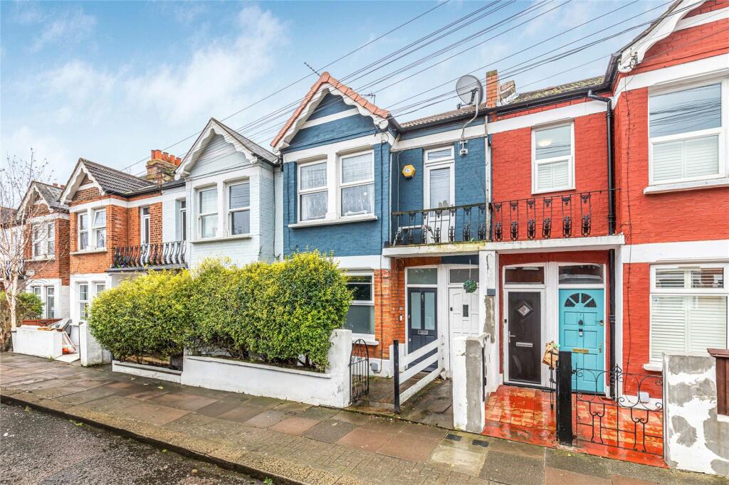 2 bedroom flat for sale in Fernthorpe Road, Furzedown, SW16